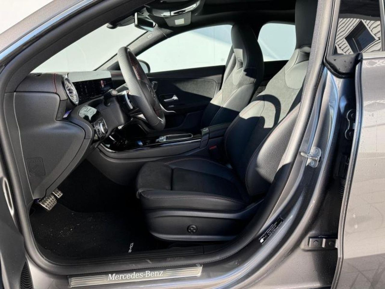 Photo du v&eacute;hicule 14 / 18