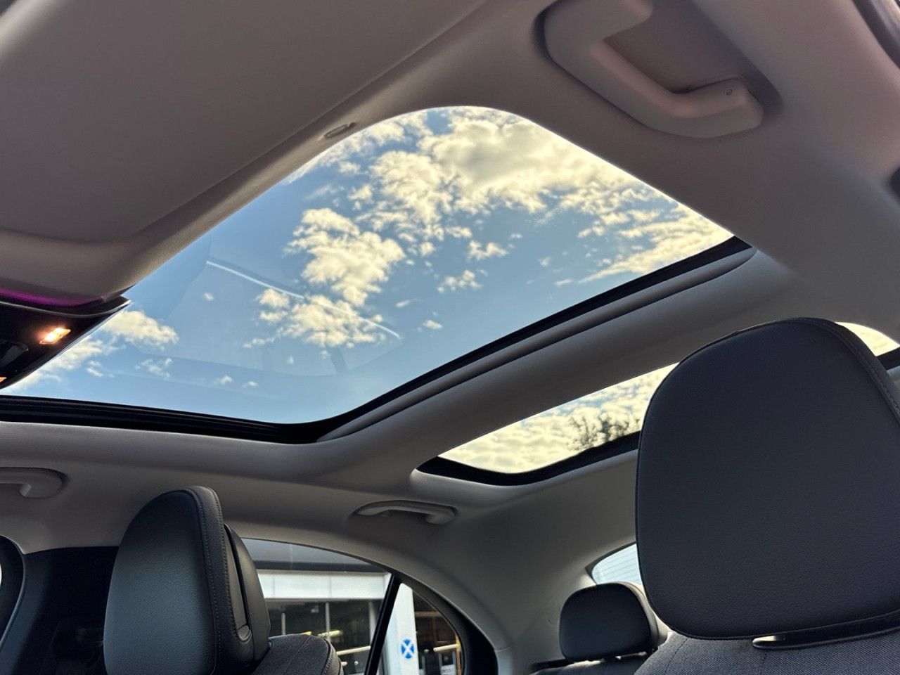 Mercedes-Benz E-Klasse – Bild 16