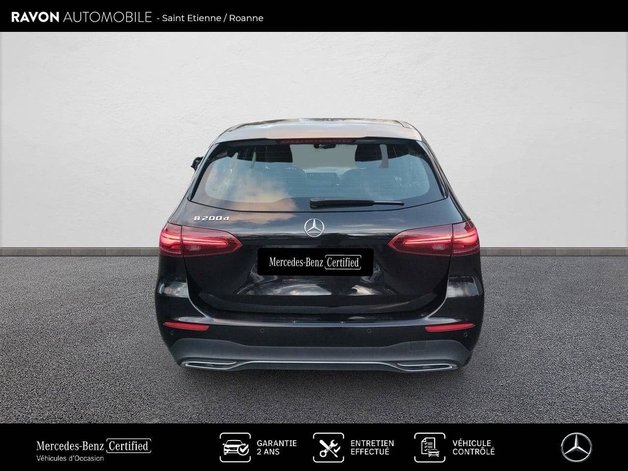 Photo du v&eacute;hicule 16 / 18