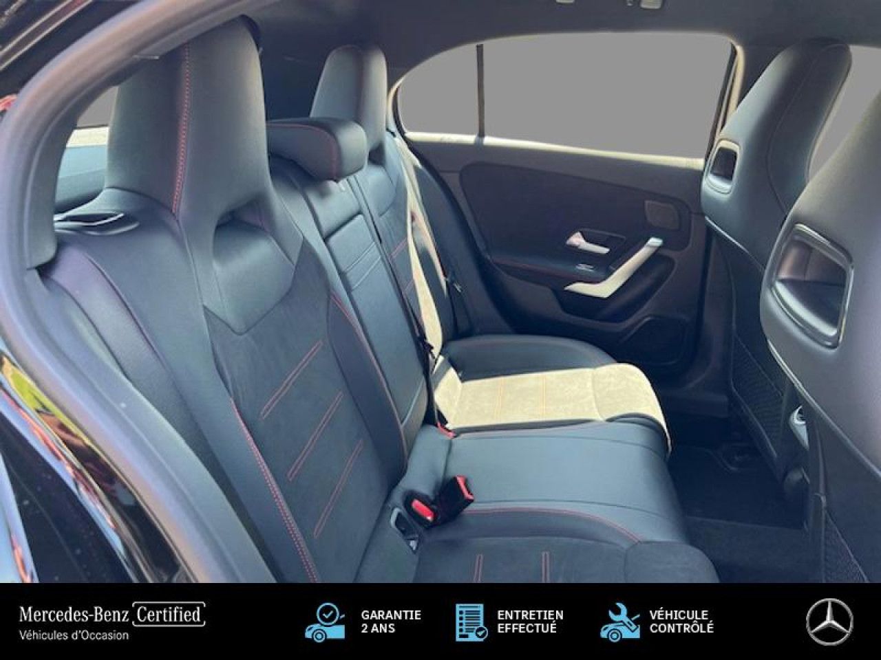 Photo du v&eacute;hicule 16 / 18