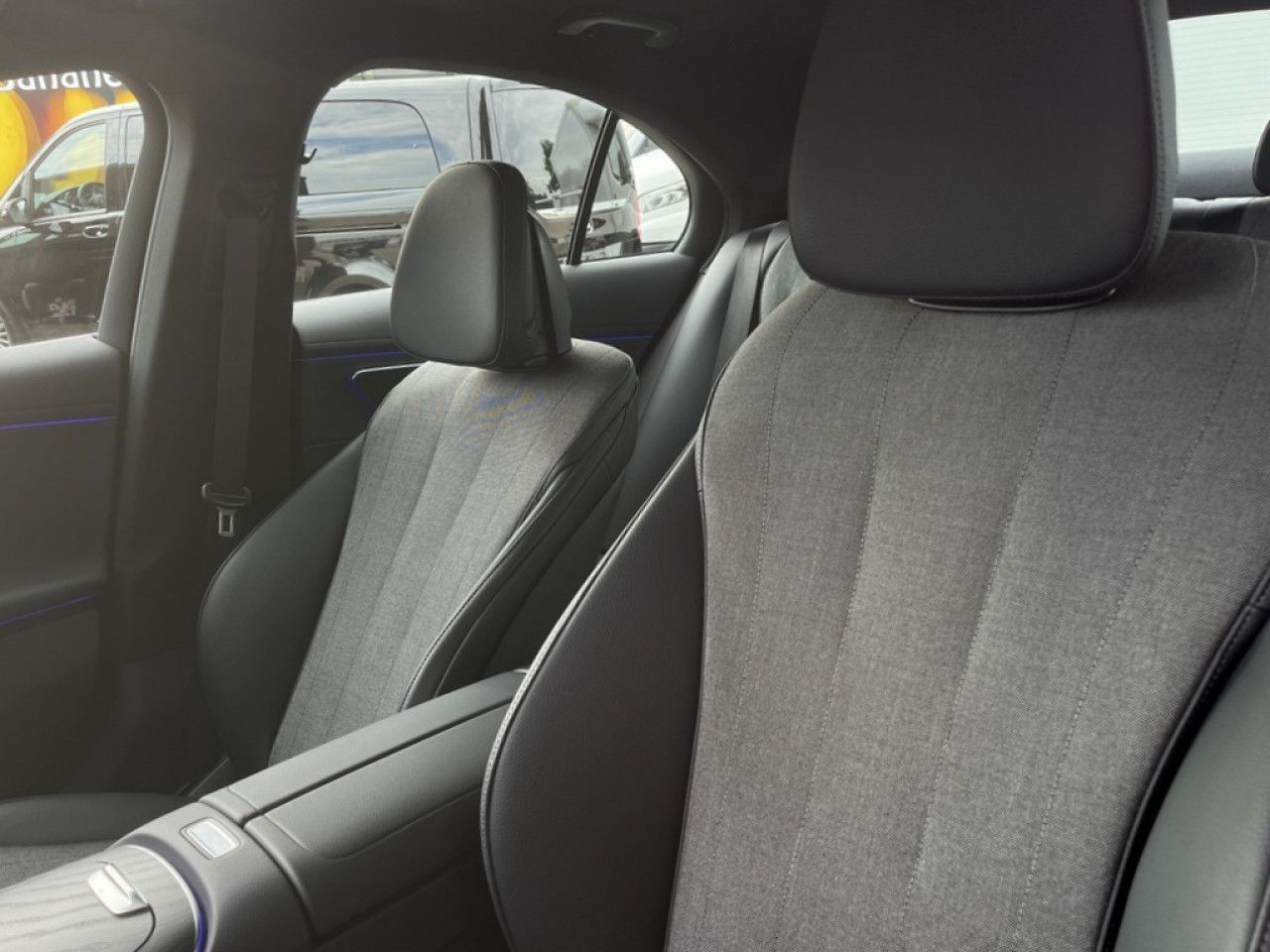 Mercedes-Benz E-Klasse – Bild 9