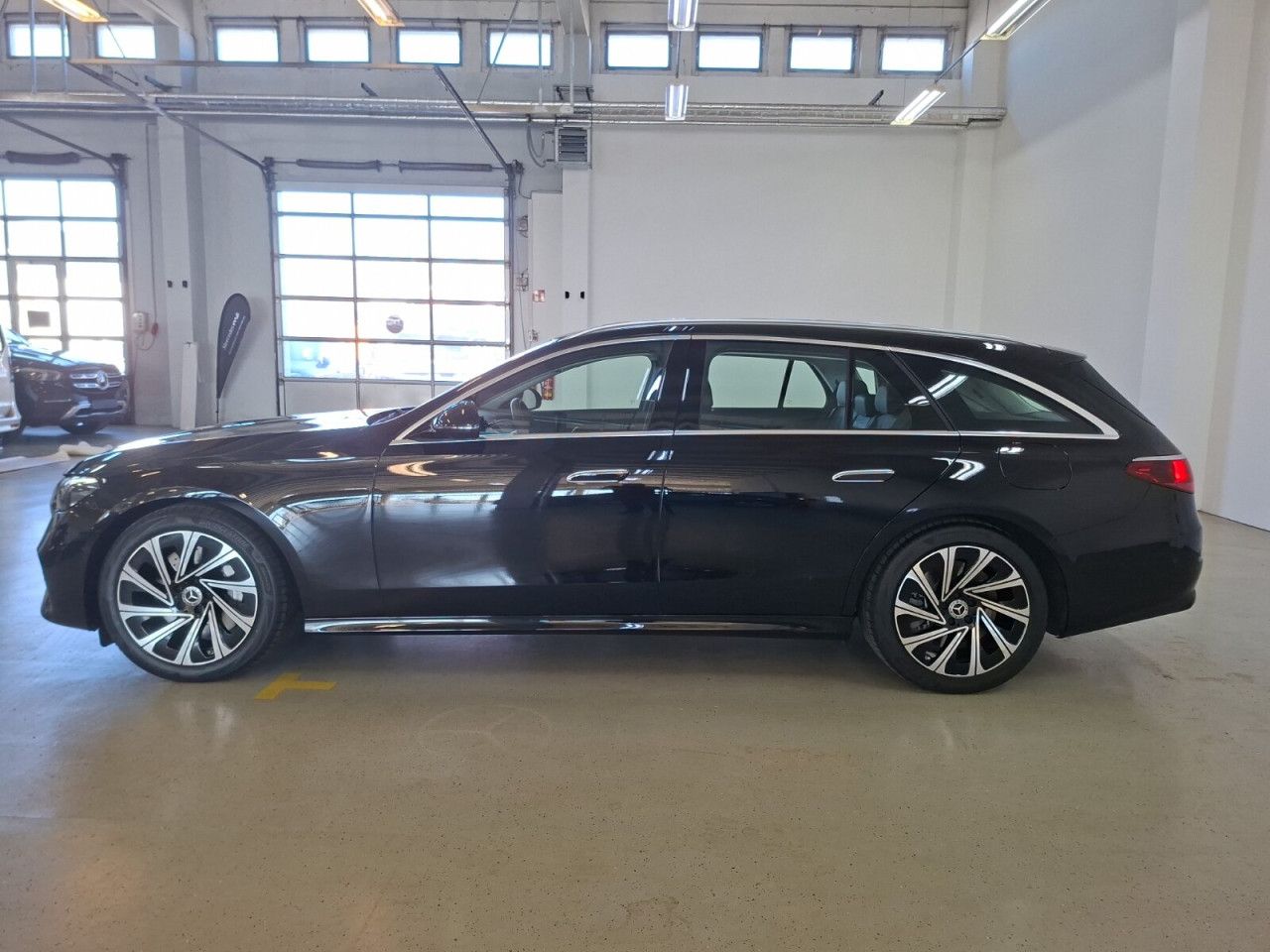 Mercedes-Benz E-Klasse – Bild 8