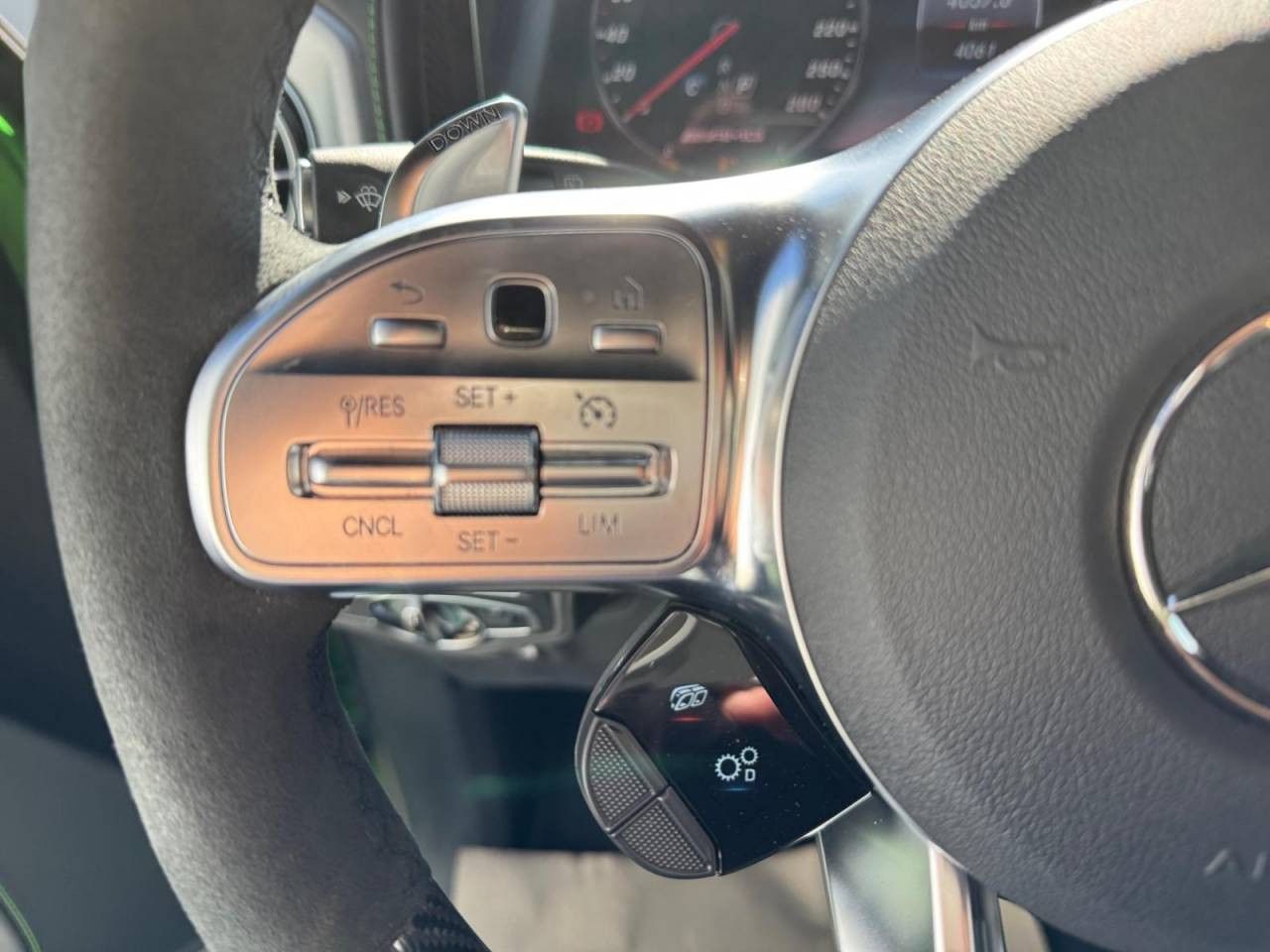 Photo du v&eacute;hicule 16 / 18