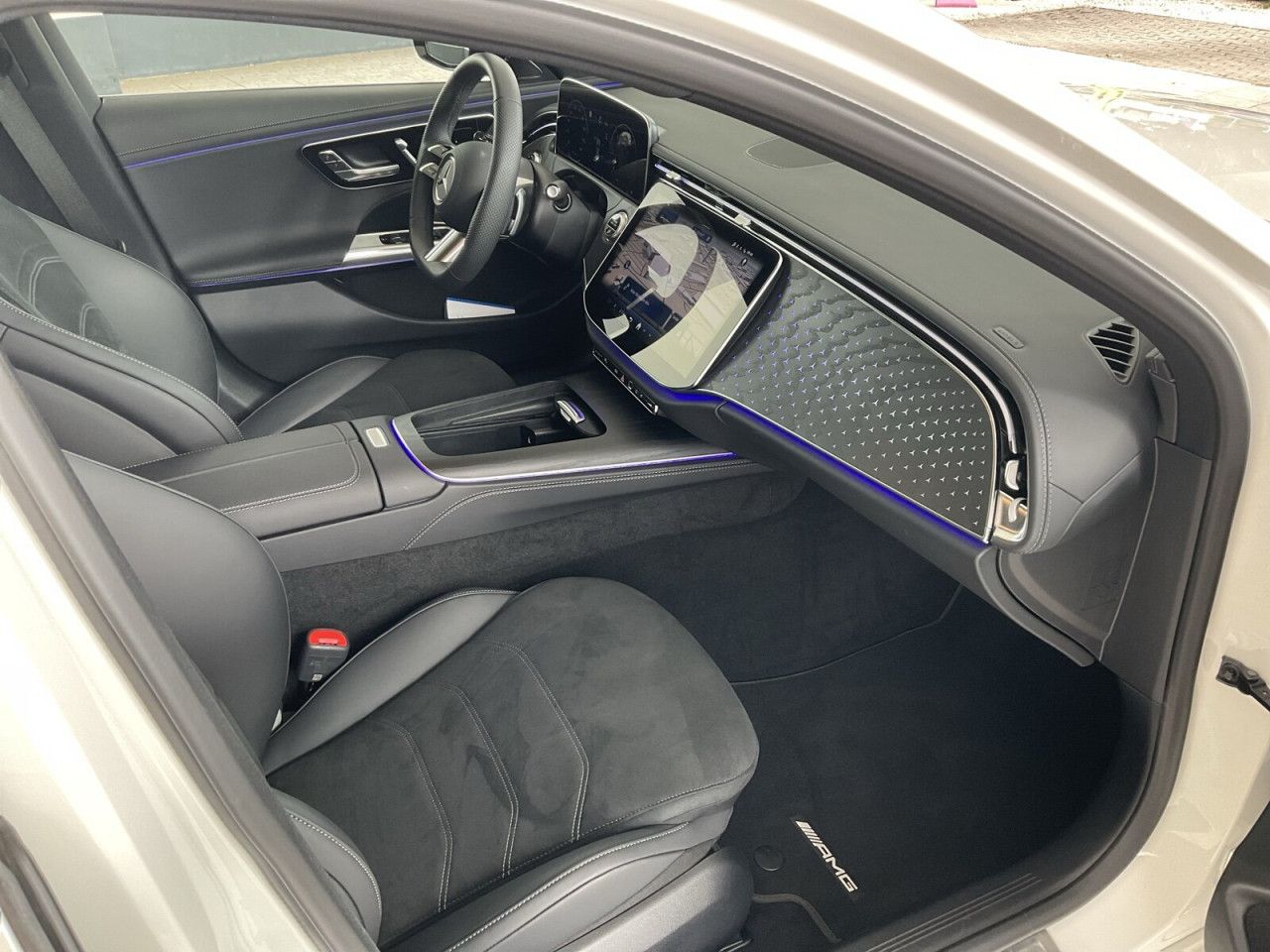 Mercedes-Benz E-Klasse – Bild 22