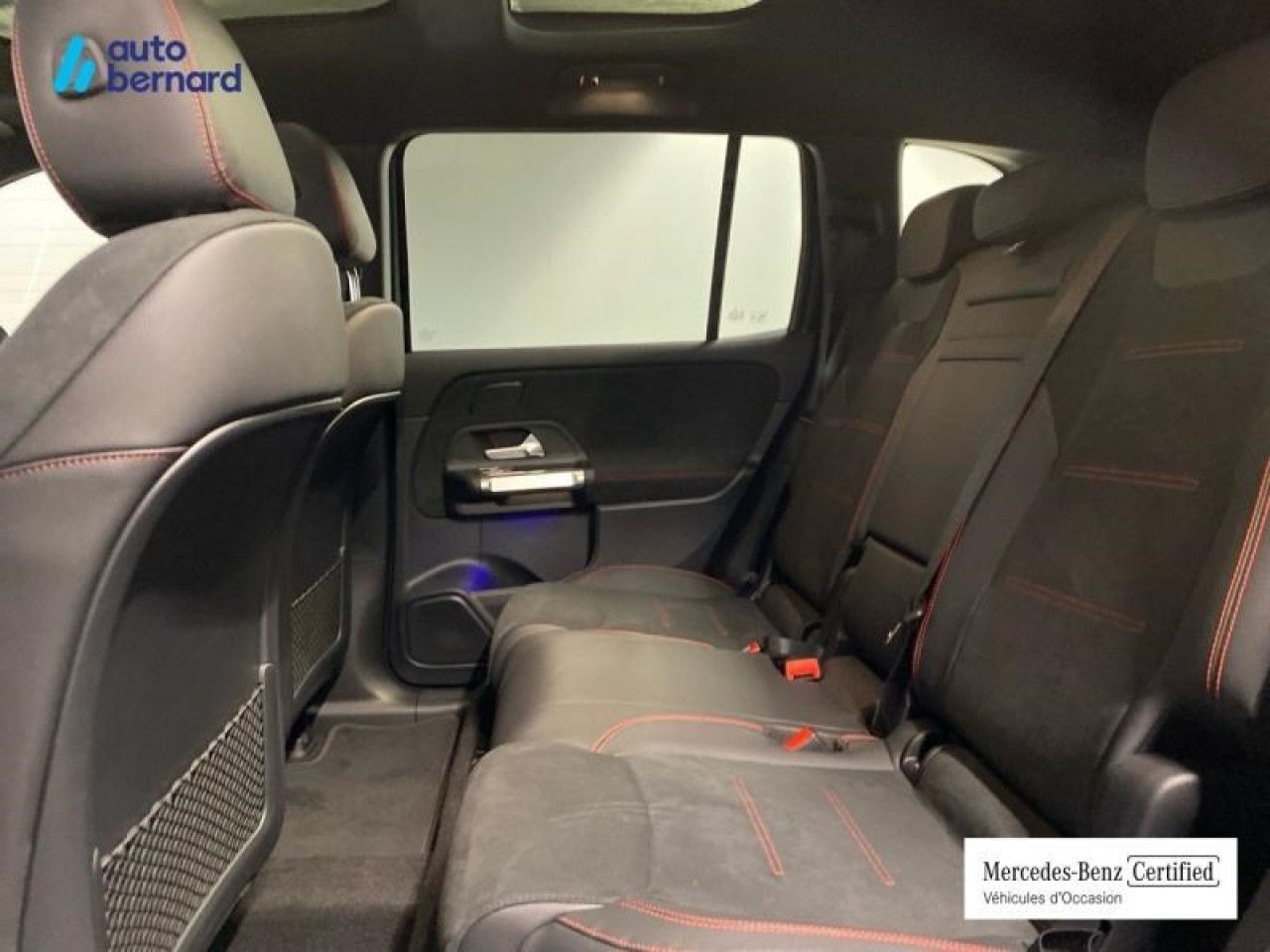 Photo du v&eacute;hicule 10 / 18