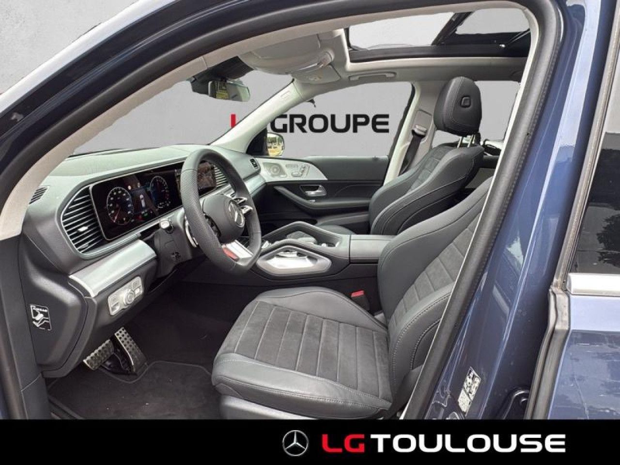 Photo du v&eacute;hicule 10 / 18