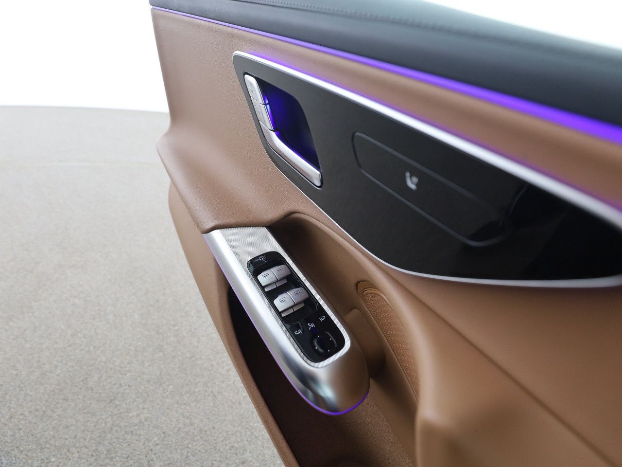 Mercedes-Benz E-Klasse – Bild 13