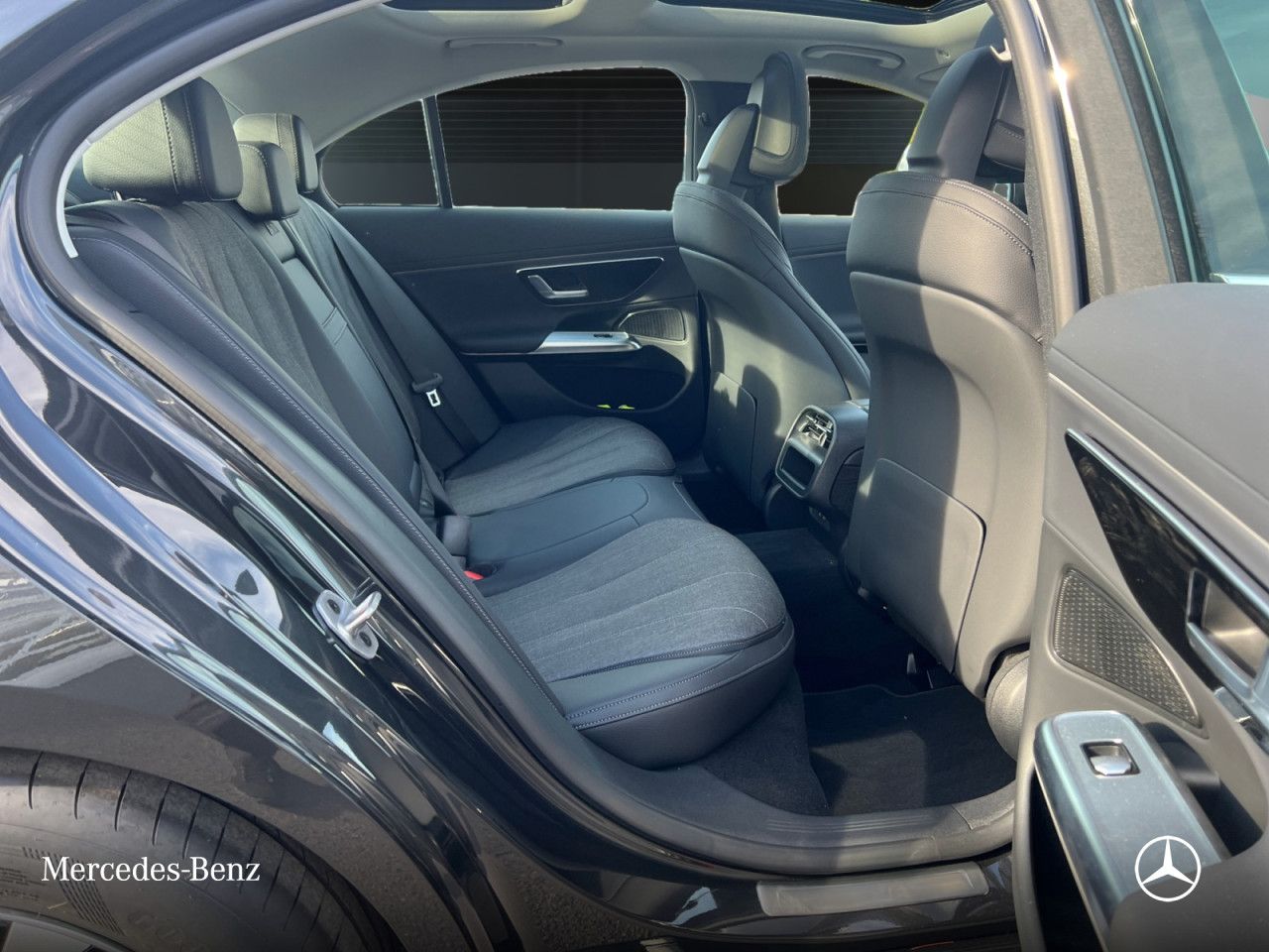 Mercedes-Benz E-Klasse – Bild 22