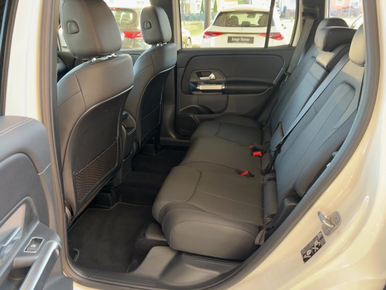 Mercedes-Benz GLB – Bild 12