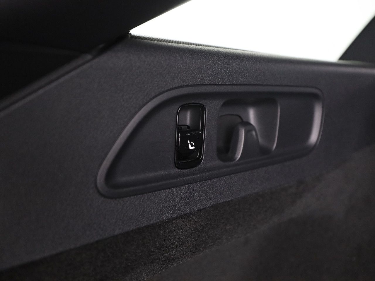 Mercedes-Benz E-Klasse – Bild 24