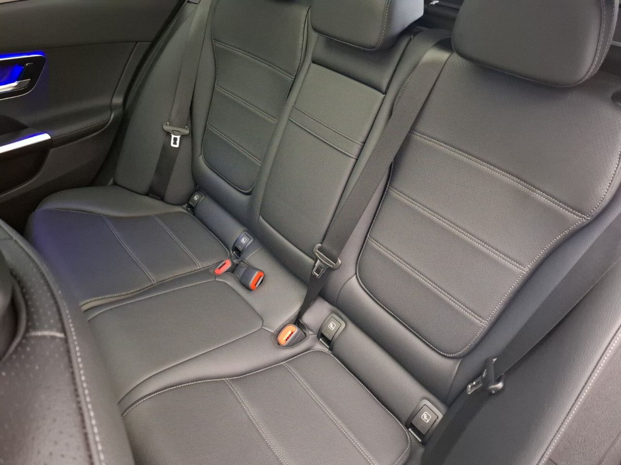 Mercedes-Benz C-Klasse – Bild 17
