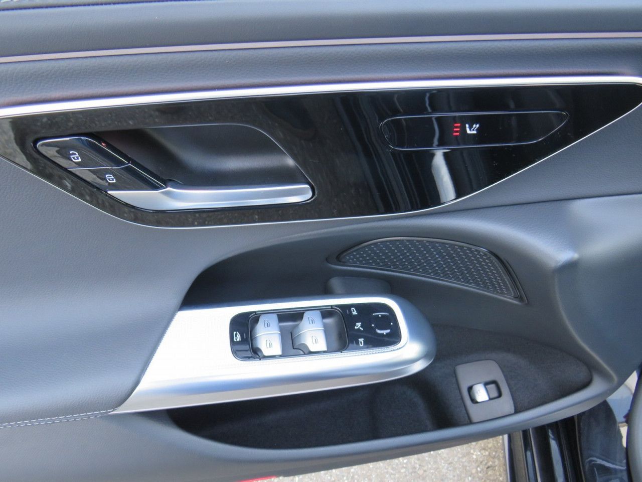 Mercedes-Benz E-Klasse – Bild 17