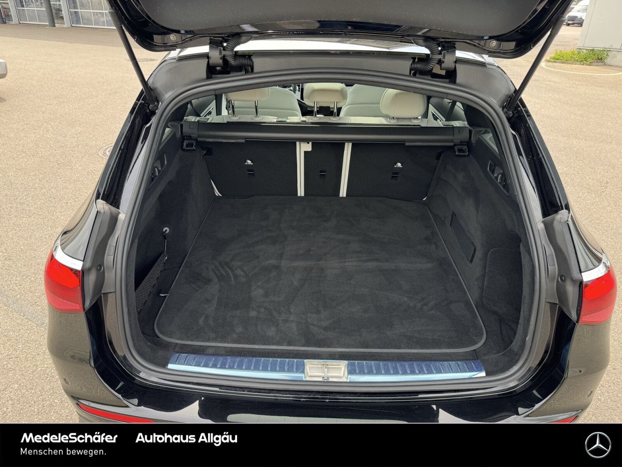 Mercedes-Benz E-Klasse – Bild 13