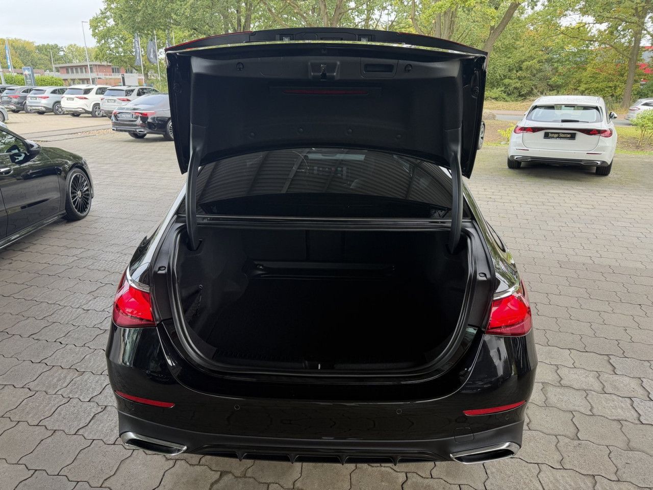 Mercedes-Benz E-Klasse – Bild 11