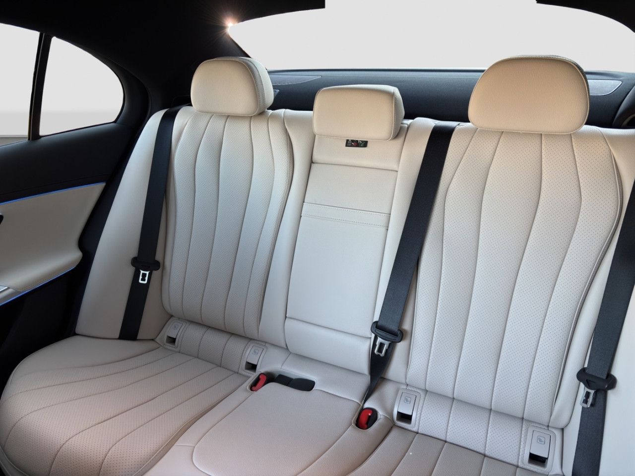 Mercedes-Benz E-Klasse – Bild 16