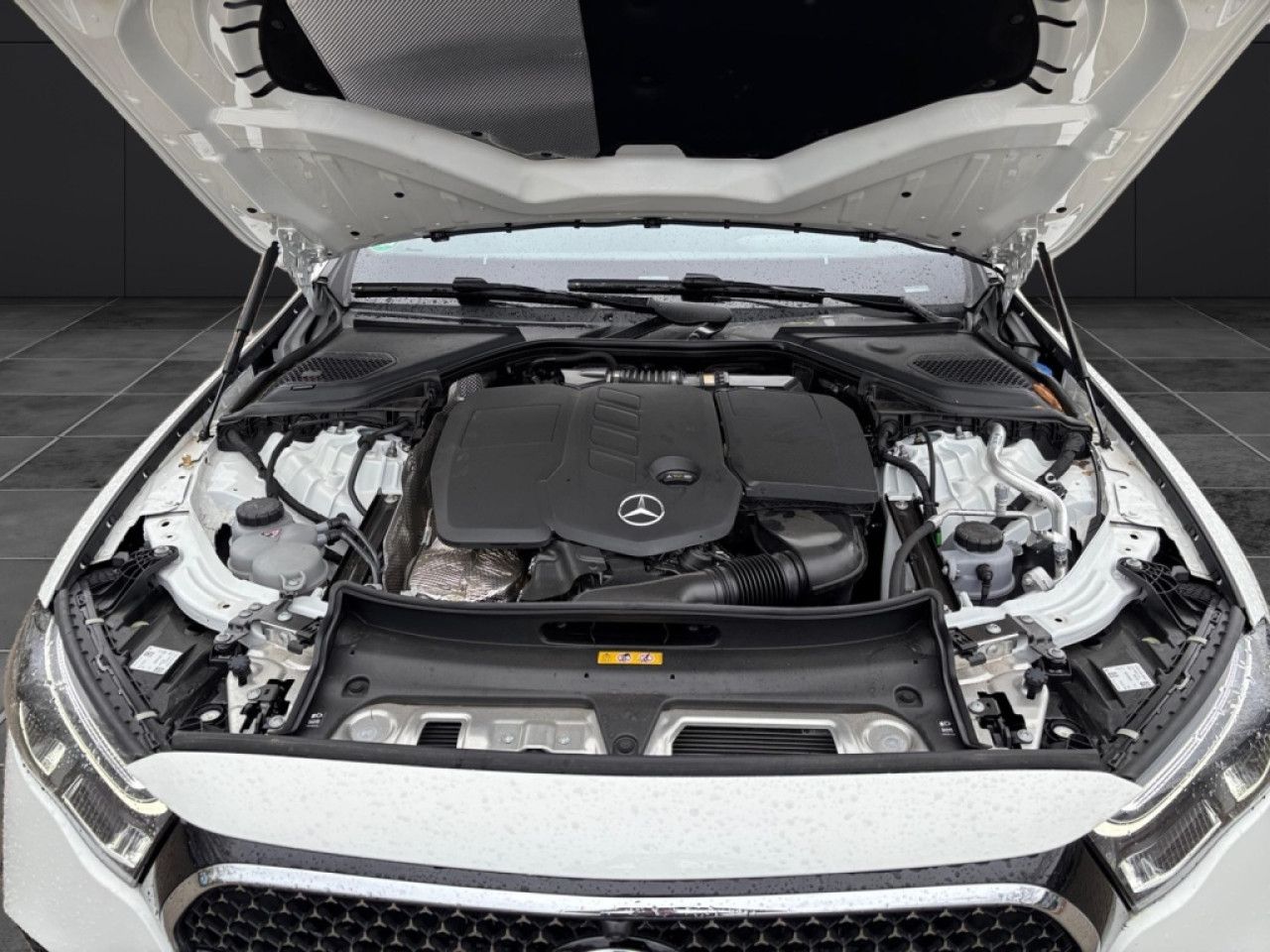 Mercedes-Benz E-Klasse – Bild 21
