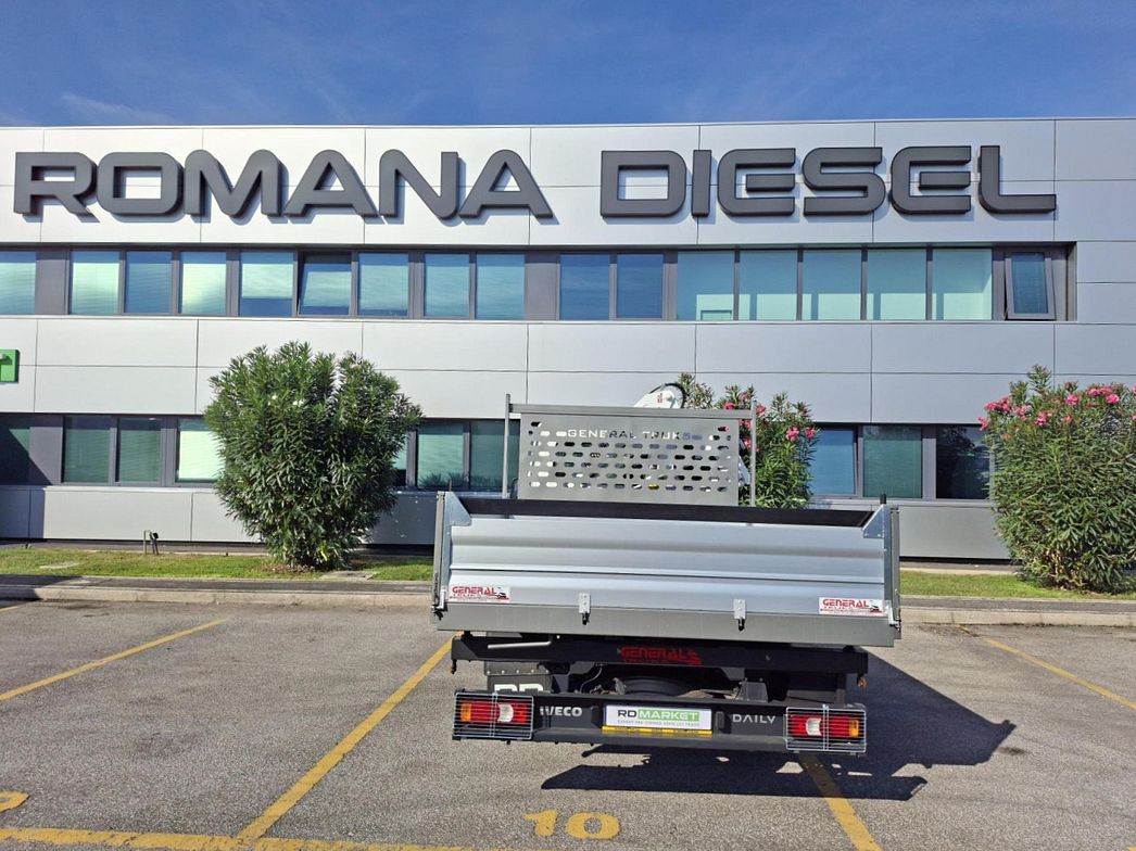 IVECO | 35C14 CABINATO CON GRU