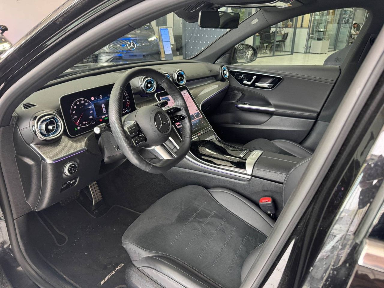 Photo du v&eacute;hicule 9 / 18