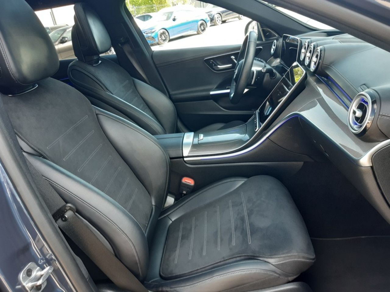 Photo du v&eacute;hicule 17 / 18