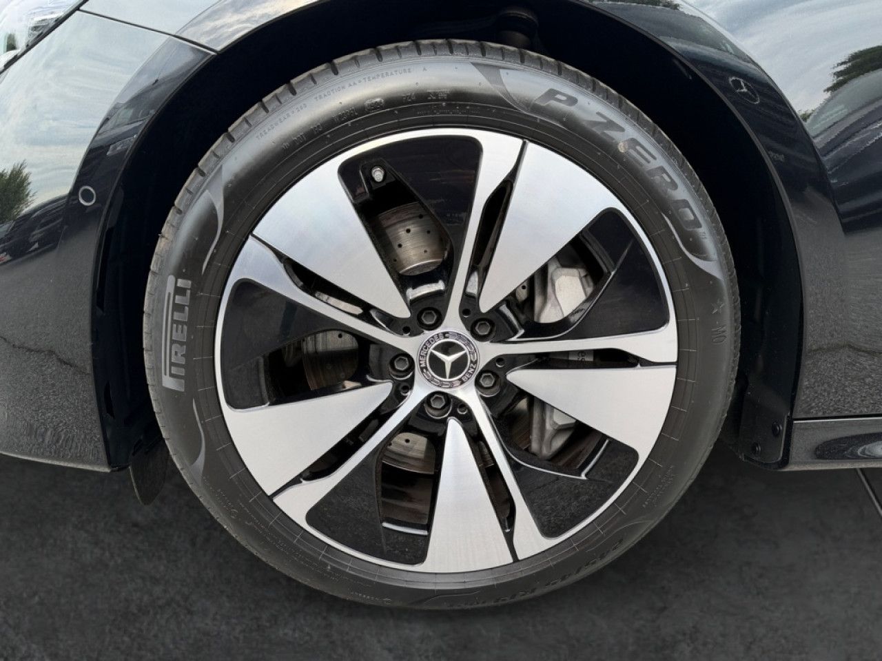 Mercedes-Benz E-Klasse – Bild 12