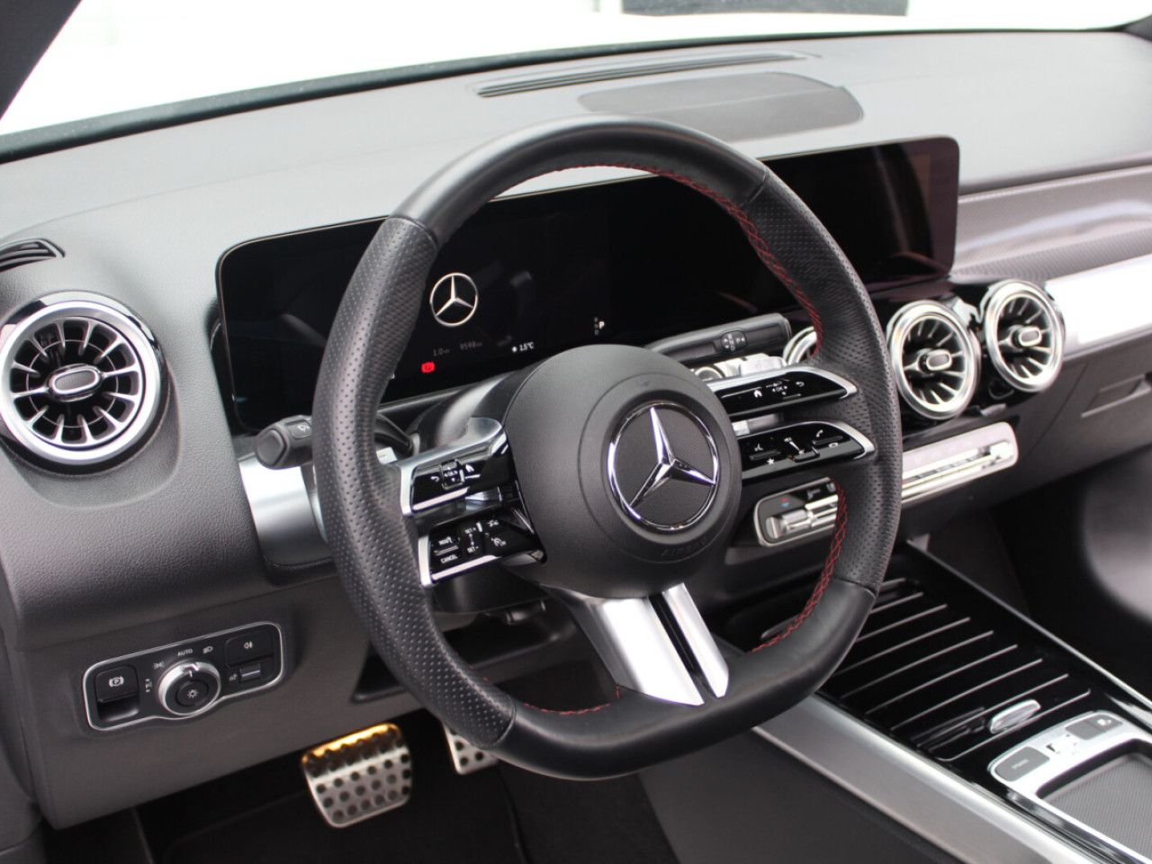 Mercedes-Benz GLB – Bild 12
