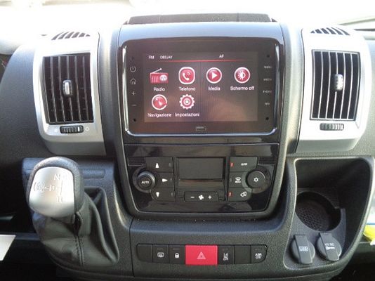 Vehicle image 11 / 15