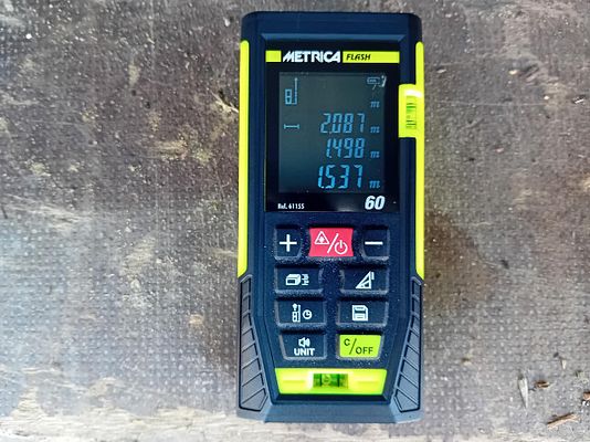 Vehicle image 6 / 12