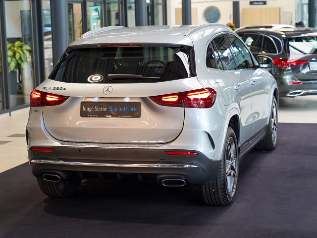 Last viewed vehicle image 4