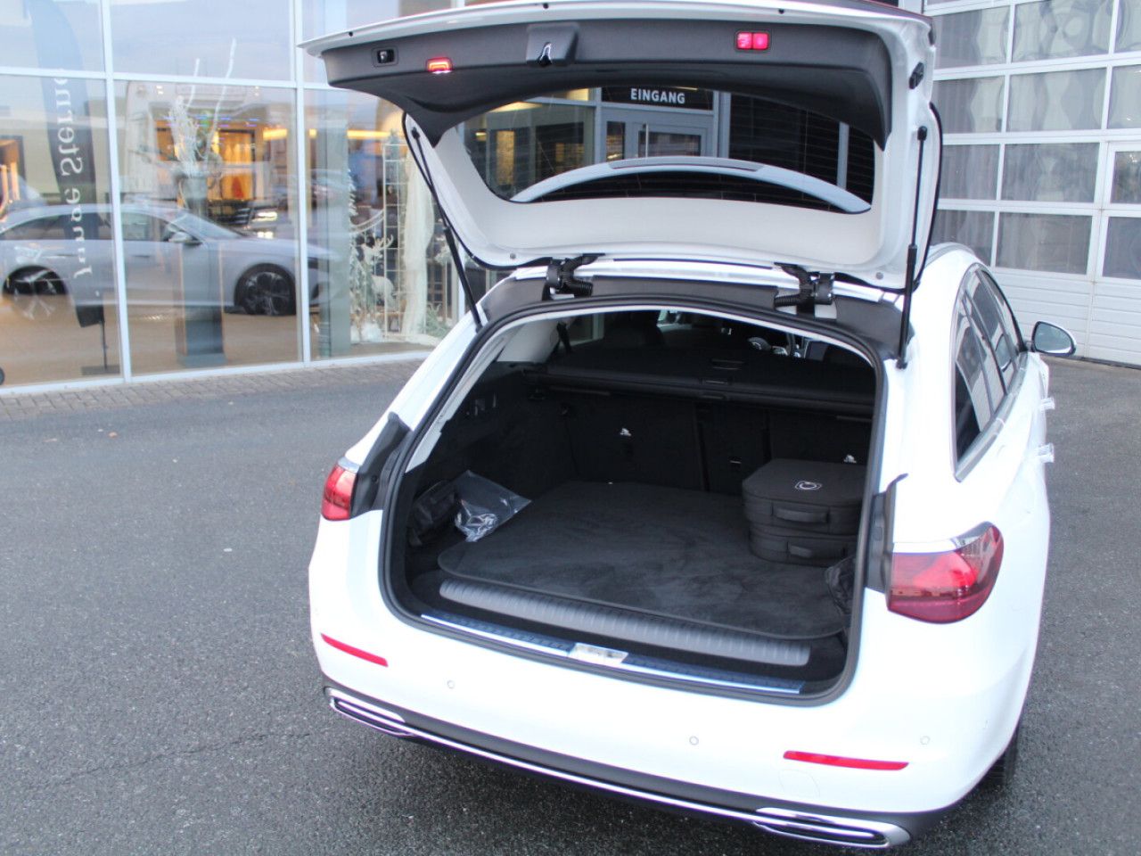 Mercedes-Benz E-Klasse – Bild 6