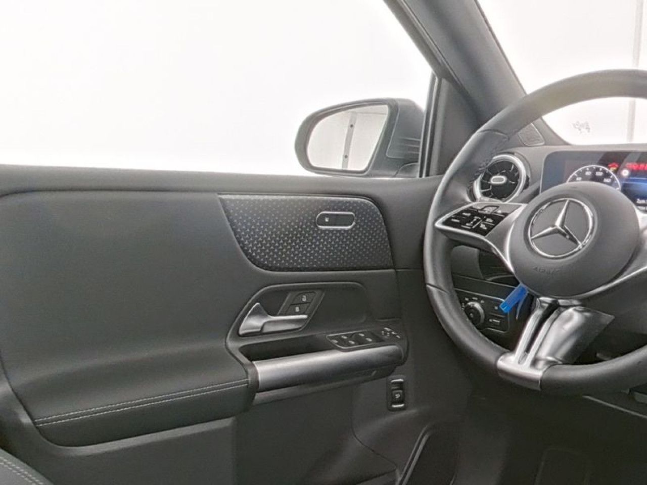 Fahrzeugbild 8 / 9