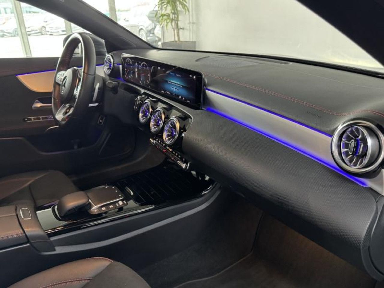 Photo du v&eacute;hicule 17 / 18