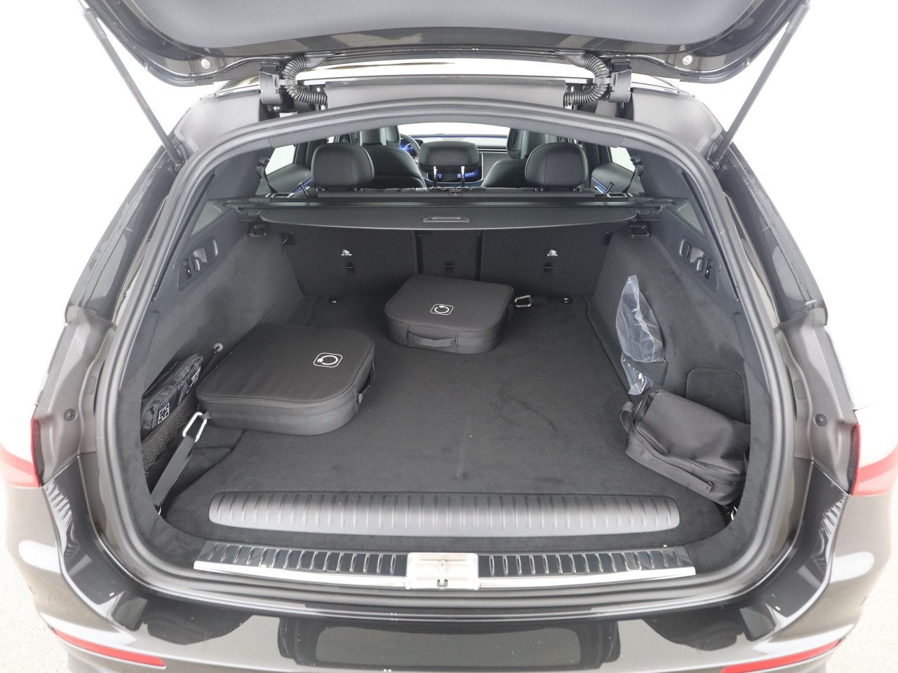 Mercedes-Benz E-Klasse – Bild 15