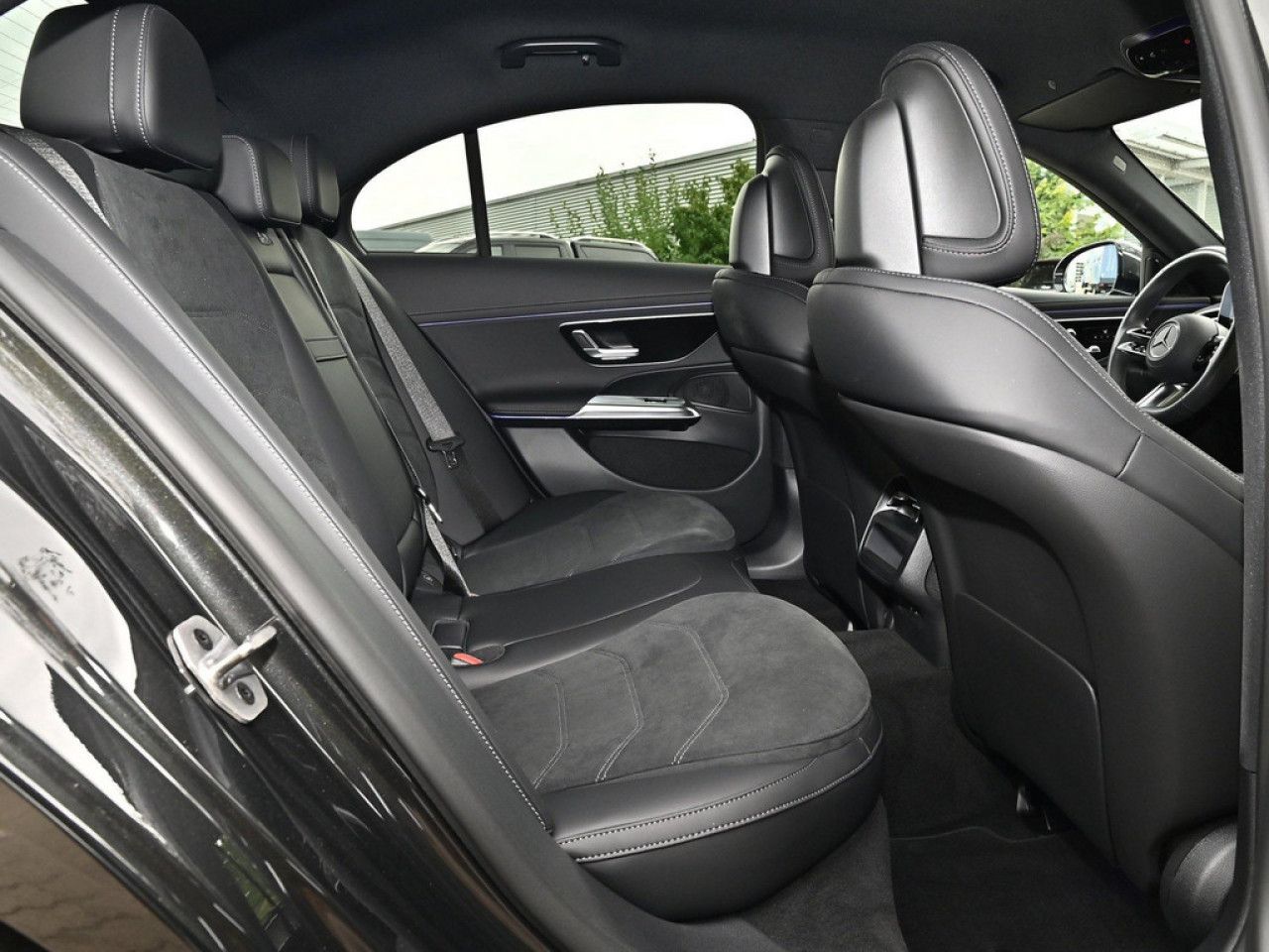 Mercedes-Benz E-Klasse – Bild 6