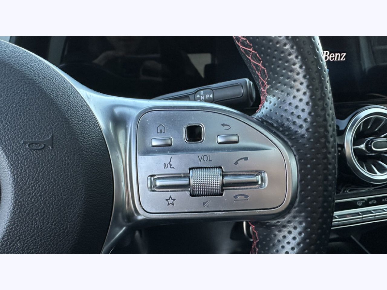 Photo du v&eacute;hicule 16 / 18