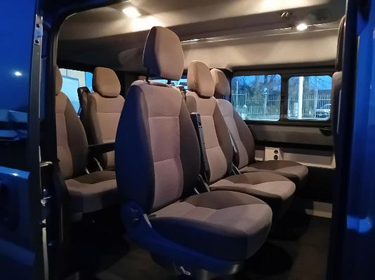 Vehicle image 7 / 14