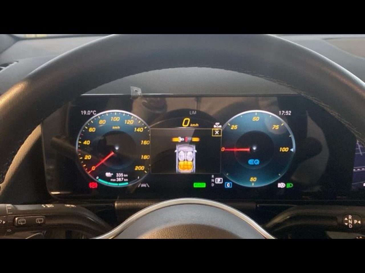 Photo du v&eacute;hicule 9 / 18