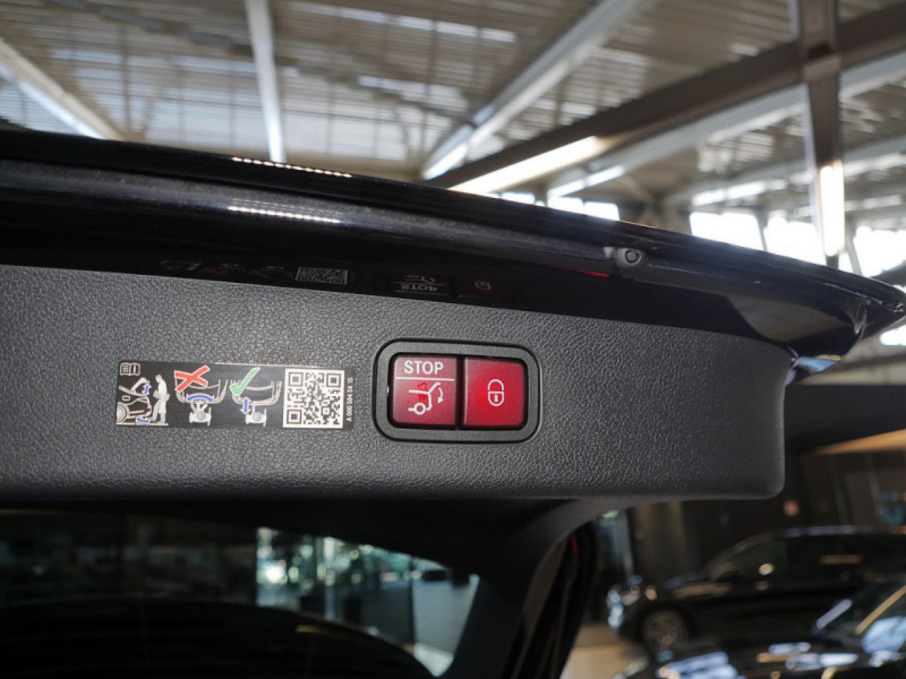 Mercedes-Benz E-Klasse – Bild 13