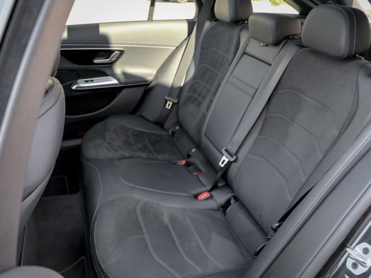 Photo du v&eacute;hicule 16 / 18