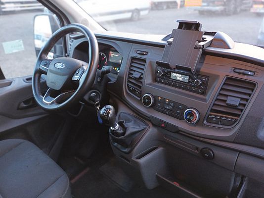 Vehicle image 5 / 5