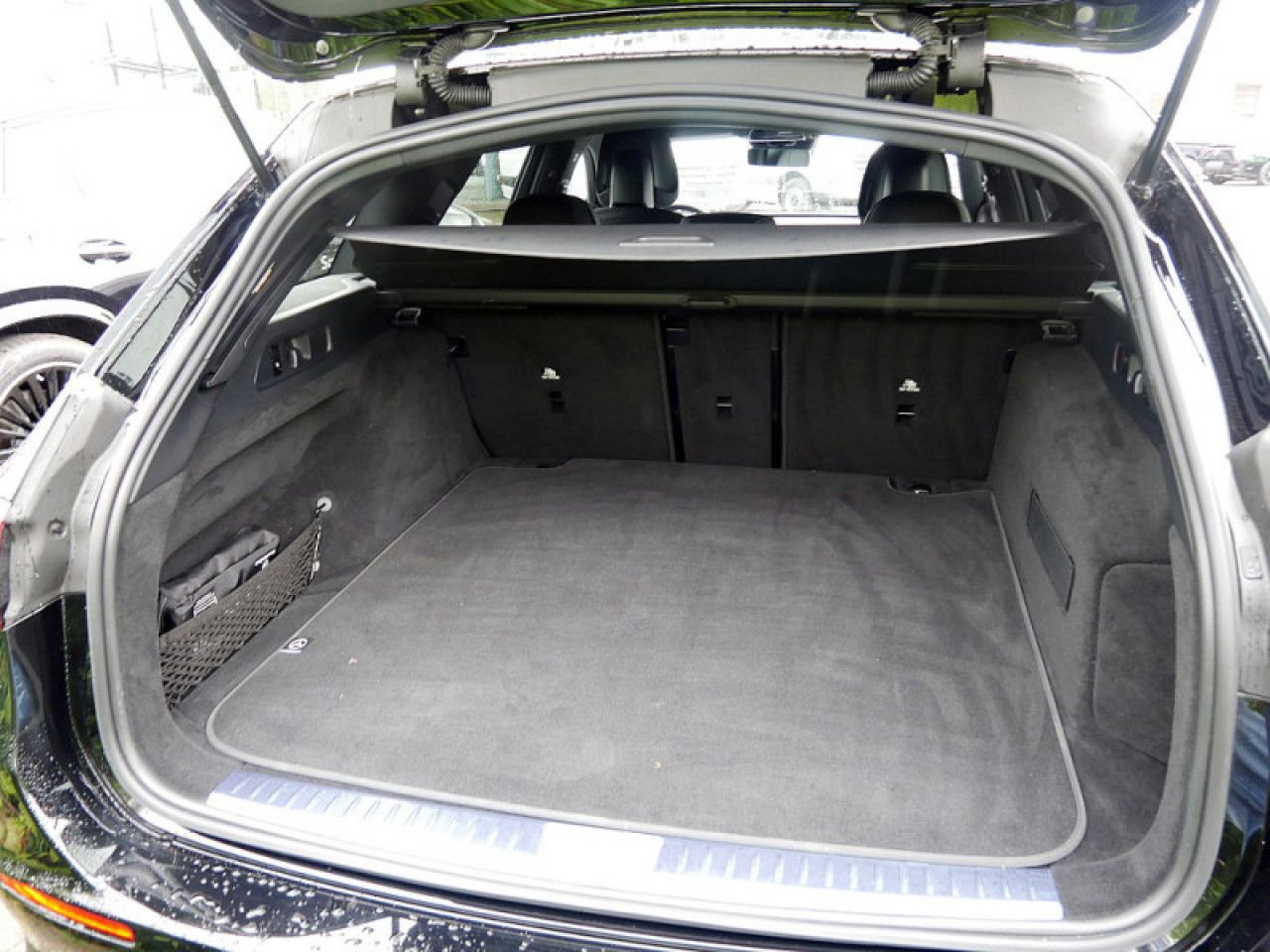 Mercedes-Benz E-Klasse – Bild 9