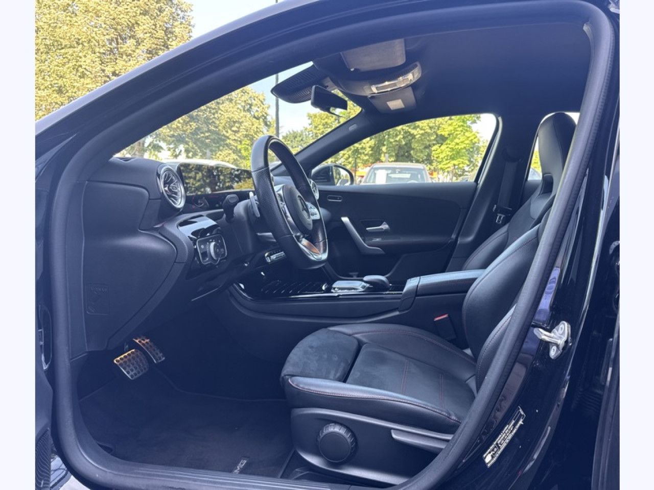 Photo du v&eacute;hicule 15 / 18