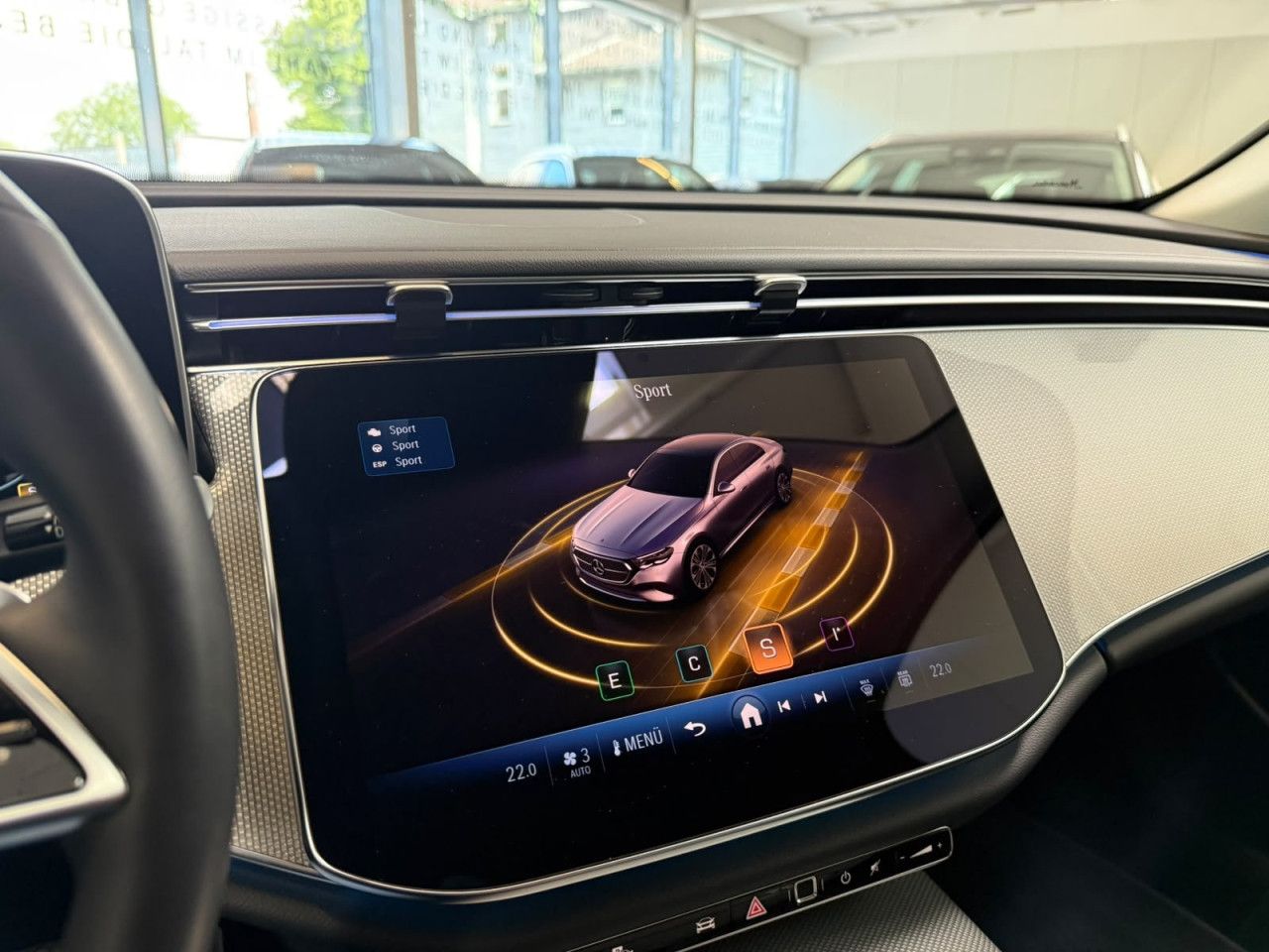Mercedes-Benz E-Klasse – Bild 23