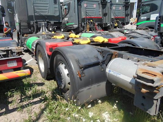 Vehicle image 4 / 9