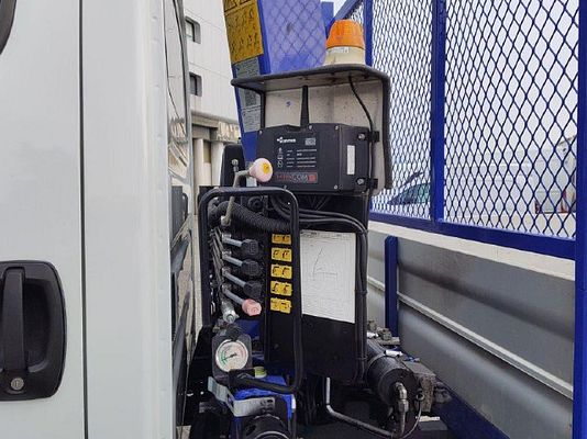Vehicle image 13 / 20