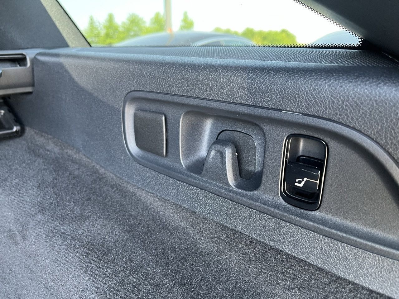 Mercedes-Benz E-Klasse – Bild 23