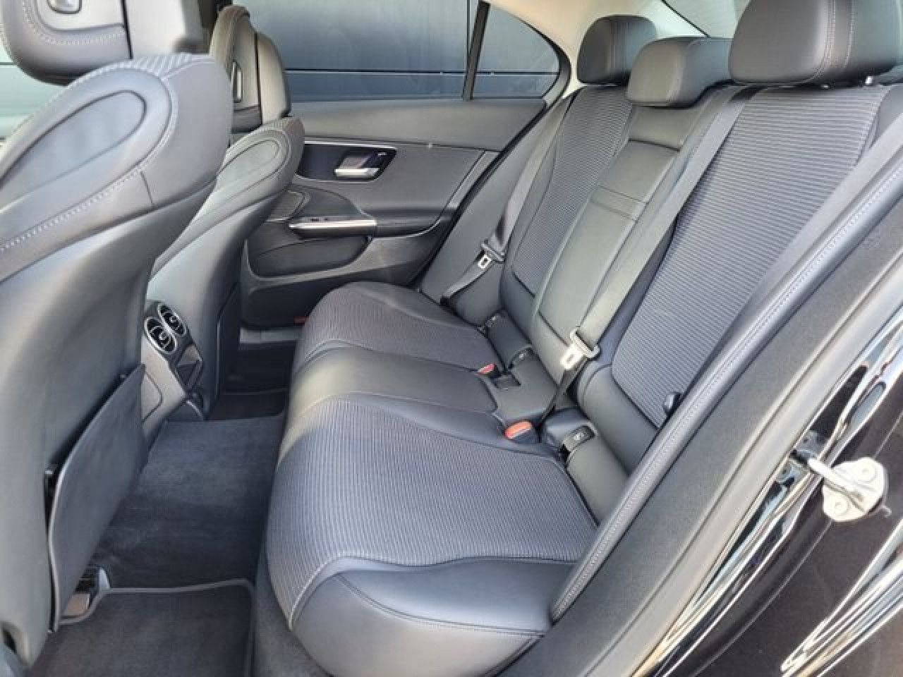 Mercedes-Benz C-Klasse – Bild 12