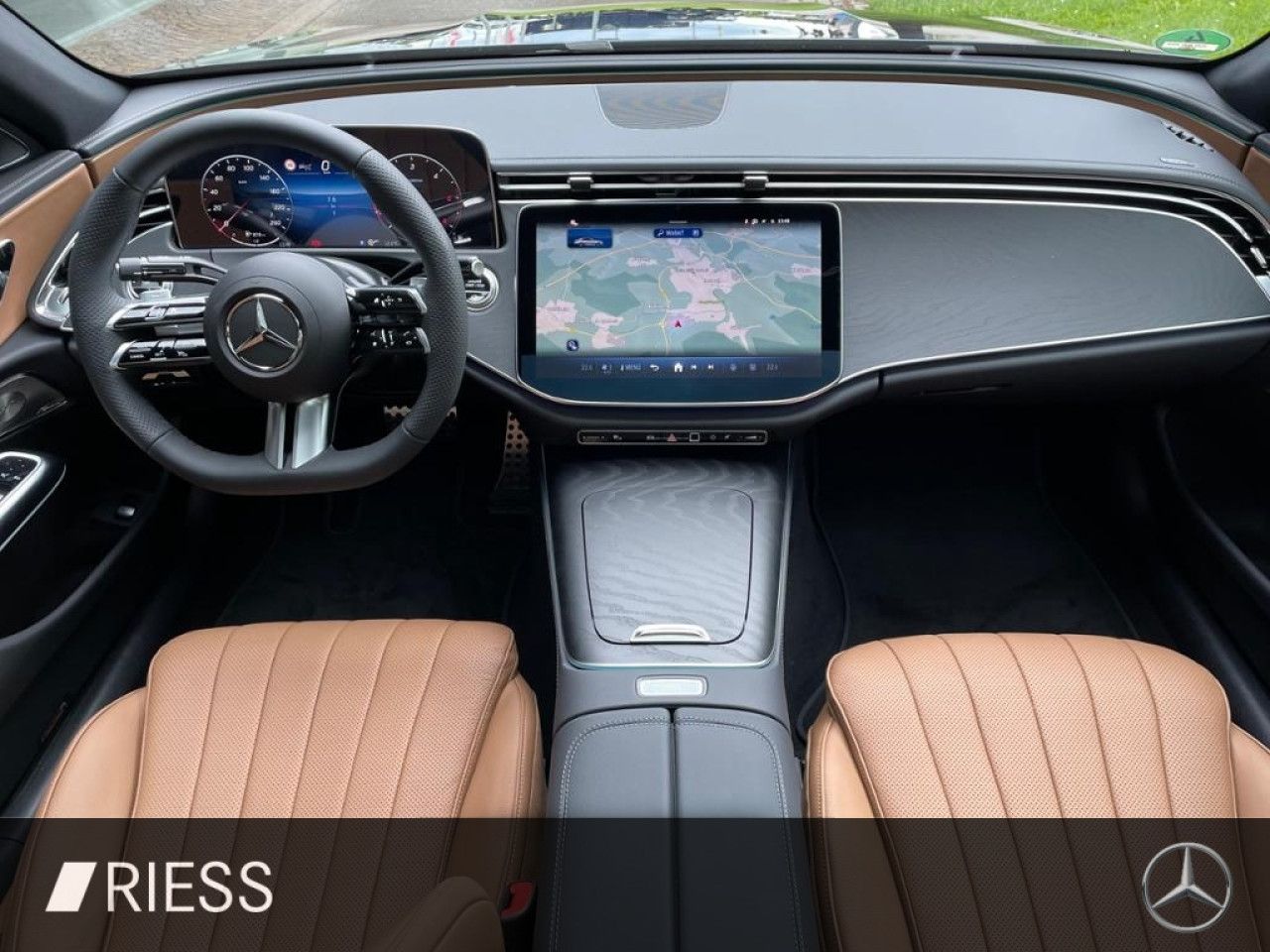 Mercedes-Benz E-Klasse – Bild 12