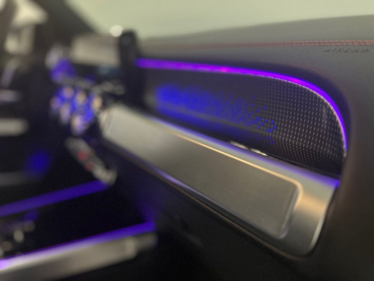 Photo du v&eacute;hicule 10 / 18