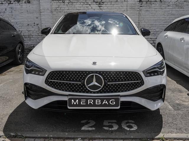 Mercedes-Benz CLA 200