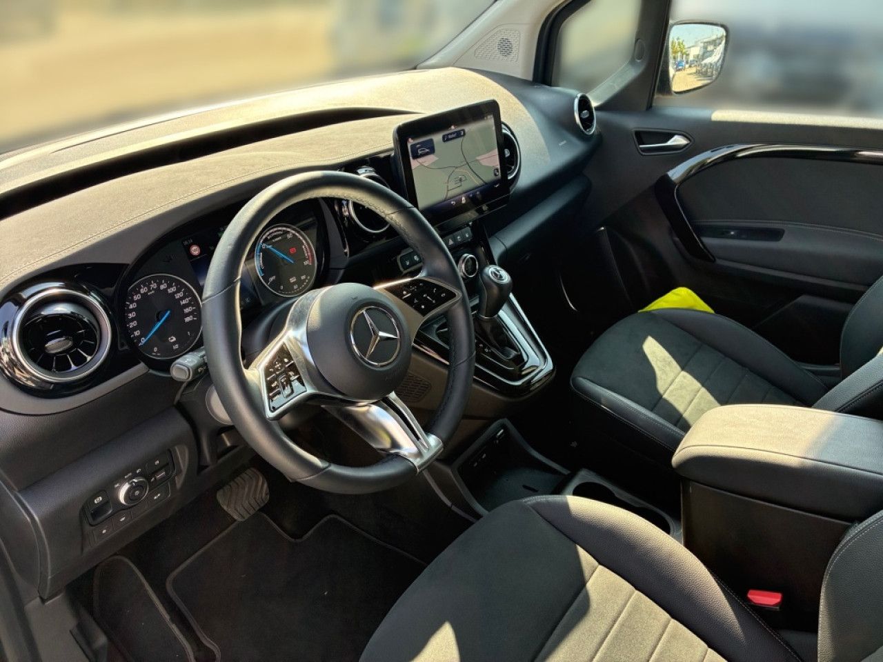 Mercedes-Benz EQT – Bild 10